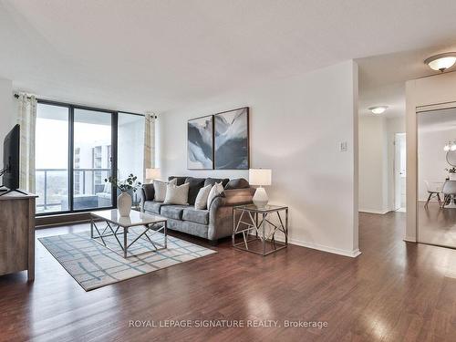 1703-17 Knightsbridge Rd, Brampton, ON - Indoor Photo Showing Living Room