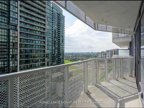 1801-4065 Confederation Pkwy, Mississauga, ON - Outdoor With Balcony