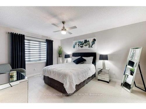 25-120 Vineberg Dr, Hamilton, ON - Indoor Photo Showing Bedroom