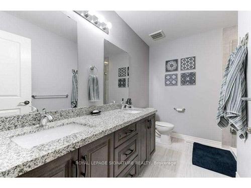 25-120 Vineberg Dr, Hamilton, ON - Indoor Photo Showing Bathroom