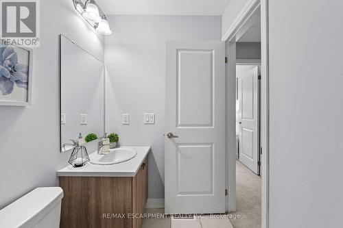 1117 - 585 Colborne Street E, Brantford, ON - Indoor Photo Showing Bathroom