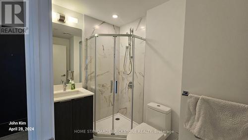 1304S - 8 Olympic Garden Drive, Toronto, ON - Indoor Photo Showing Bathroom