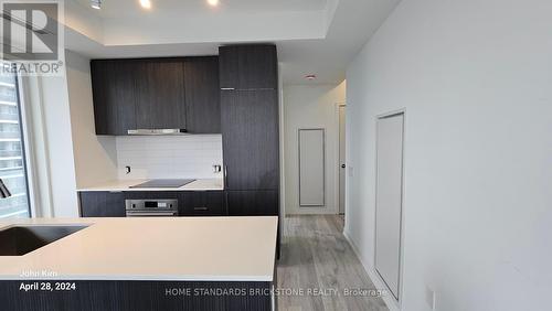 1304S - 8 Olympic Garden Drive, Toronto, ON - Indoor Photo Showing Kitchen