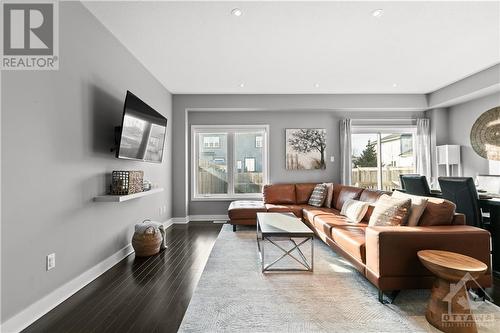 2200 Nantes Street, Ottawa, ON - Indoor Photo Showing Living Room