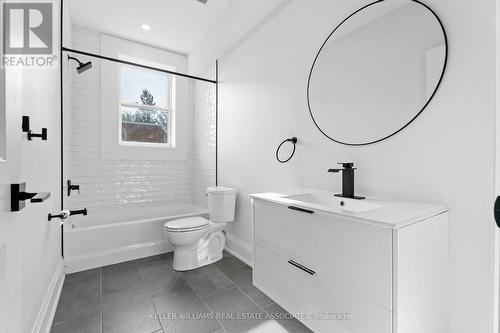 2 - 55 Cayuga Street, Brantford, ON - Indoor Photo Showing Bathroom