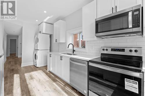 2 - 55 Cayuga Street, Brantford, ON - Indoor Photo Showing Kitchen With Double Sink With Upgraded Kitchen