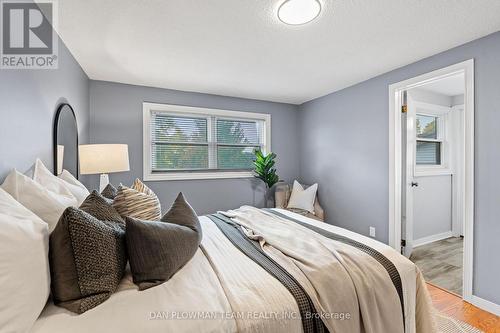 314 Dickens Drive, Oshawa, ON - Indoor Photo Showing Bedroom