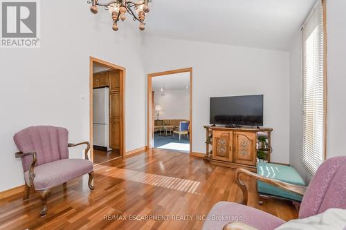 754238 2Nd Line Ehs, Mono, ON - Indoor Photo Showing Living Room