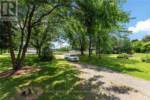 5400 North Service Road, Lincoln, ON - Outdoor With View