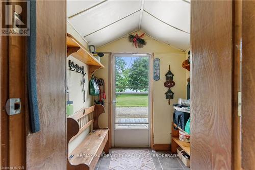 5400 North Service Road, Lincoln, ON - Indoor Photo Showing Other Room