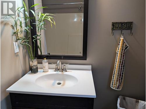 239 Moore Subdivision, Dawson Creek, BC - Indoor Photo Showing Bathroom