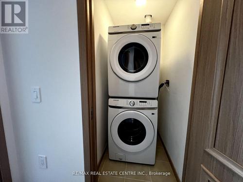 C3-307 - 3445 Sheppard Avenue E, Toronto, ON - Indoor Photo Showing Laundry Room