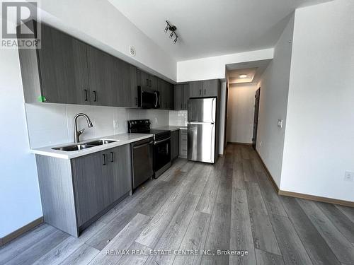 C3-307 - 3445 Sheppard Avenue E, Toronto, ON - Indoor Photo Showing Kitchen With Stainless Steel Kitchen With Double Sink