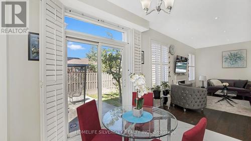 316 Father Tobin Road, Brampton, ON - Indoor Photo Showing Living Room