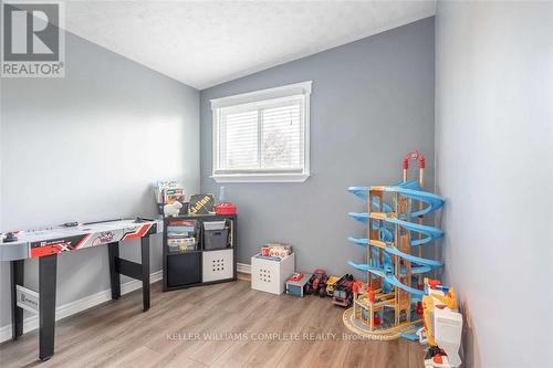 69 Ronaldshay Avenue, Hamilton, ON - Indoor Photo Showing Other Room