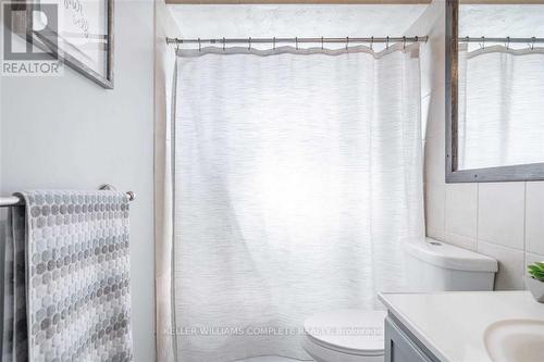 69 Ronaldshay Avenue, Hamilton, ON - Indoor Photo Showing Bathroom