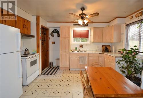 732 French Line Road, Lanark, ON - Indoor Photo Showing Kitchen With Double Sink