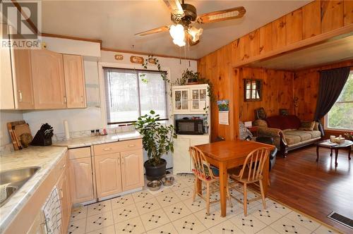 732 French Line Road, Lanark, ON - Indoor Photo Showing Kitchen