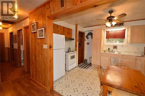 732 French Line Road, Lanark, ON - Indoor Photo Showing Kitchen