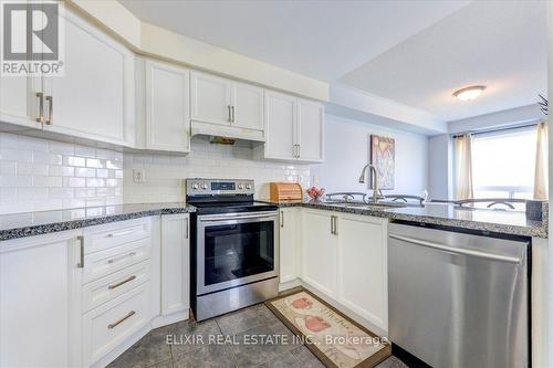 39 Beer Crescent, Ajax, ON - Indoor Photo Showing Kitchen With Upgraded Kitchen