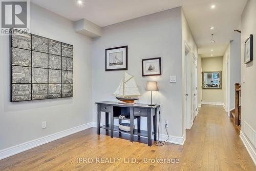 22 10Th Street S, Wasaga Beach, ON - Indoor Photo Showing Other Room