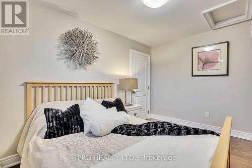 22 10Th Street S, Wasaga Beach, ON - Indoor Photo Showing Bedroom