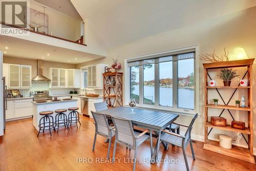 22 10Th Street S, Wasaga Beach, ON - Indoor Photo Showing Dining Room