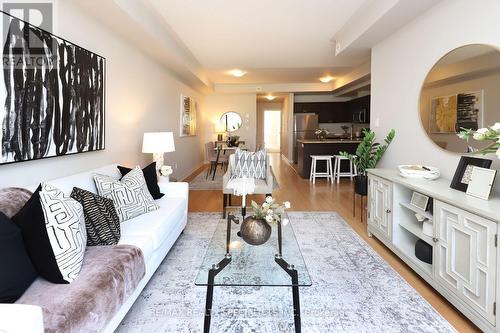 4-02 - 2420 Baronwood Drive, Oakville, ON - Indoor Photo Showing Living Room