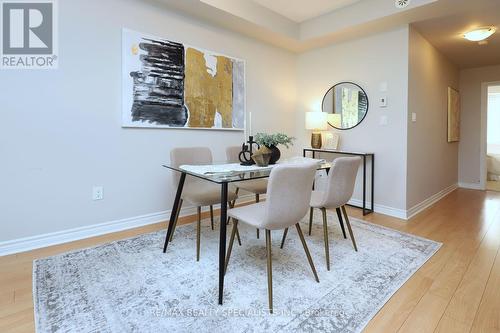 4-02 - 2420 Baronwood Drive, Oakville, ON - Indoor Photo Showing Dining Room