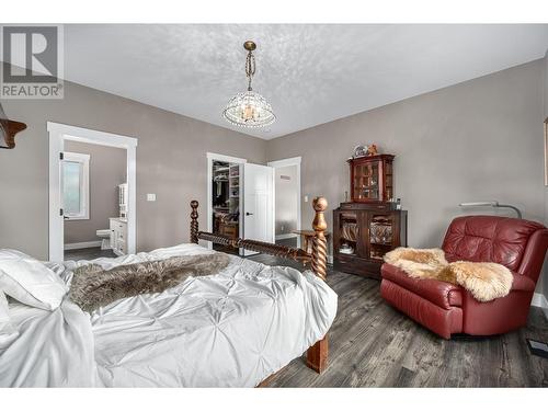 2760 Peregrine Way, Merritt, BC - Indoor Photo Showing Bedroom