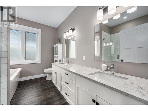 2760 Peregrine Way, Merritt, BC - Indoor Photo Showing Bathroom