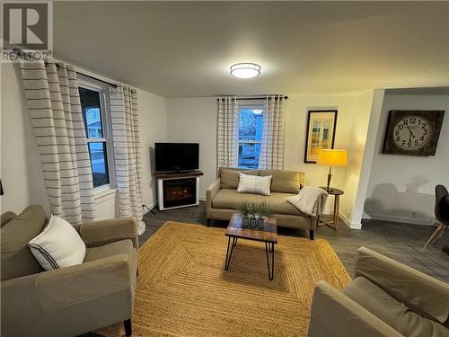 320 Sixth Street W, Cornwall, ON - Indoor Photo Showing Living Room With Fireplace