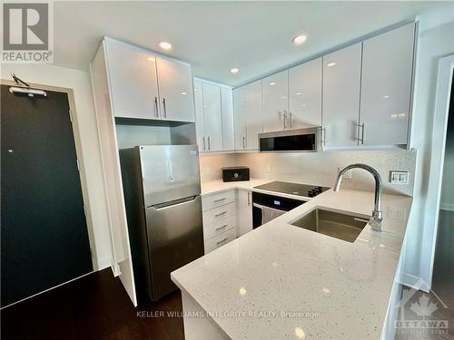 1906 - 180 George Street, Ottawa, ON - Indoor Photo Showing Kitchen With Stainless Steel Kitchen With Upgraded Kitchen