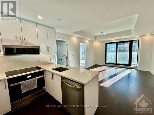 1906 - 180 George Street, Ottawa, ON - Indoor Photo Showing Kitchen With Upgraded Kitchen