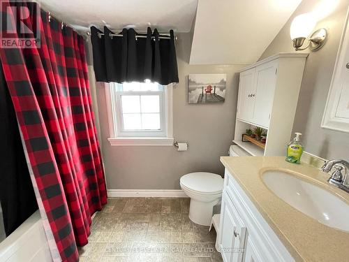 65 Dymond Crescent, Temiskaming Shores (New Liskeard), ON - Indoor Photo Showing Bathroom