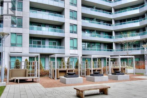 Ph09 - 19 Grand Trunk Crescent, Toronto, ON - Outdoor With Facade