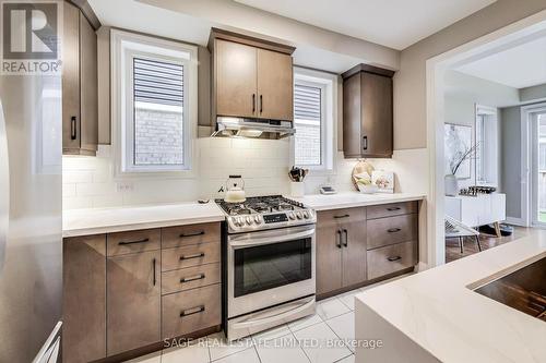 1394 Rose Way, Milton, ON - Indoor Photo Showing Kitchen