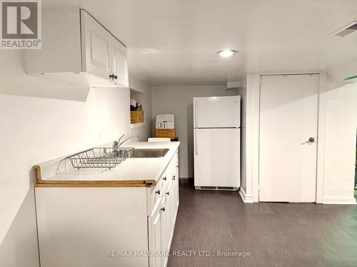 157 Sixth Street, Toronto, ON - Indoor Photo Showing Kitchen