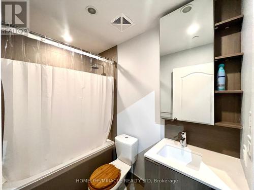 402 - 55 Regent Park Boulevard, Toronto, ON - Indoor Photo Showing Bathroom