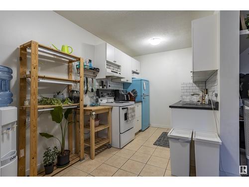 9740 149 St Nw, Edmonton, AB - Indoor Photo Showing Kitchen