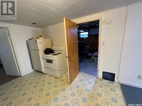 27 Irwin Avenue, Yorkton, SK - Indoor Photo Showing Kitchen