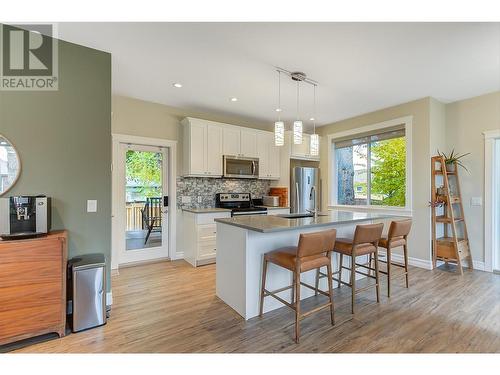 Unit # 2 kitchen - 1365 Mountainview Street Unit# 1&2, Kelowna, BC - Indoor Photo Showing Kitchen With Upgraded Kitchen