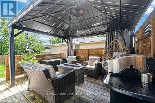 86 Leaside Drive, Welland, ON - Outdoor With Deck Patio Veranda With Exterior