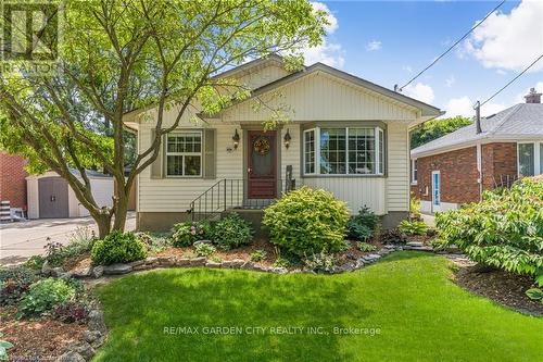 17 Parkdale Drive, Thorold, ON - Outdoor