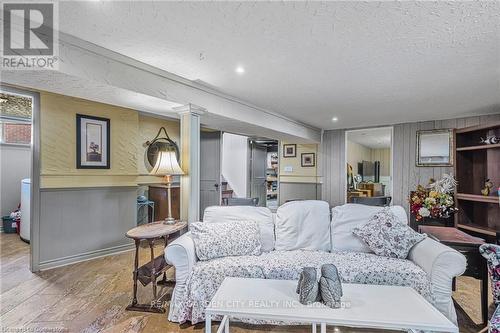 17 Parkdale Drive, Thorold, ON - Indoor