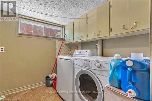 17 Parkdale Drive, Thorold, ON - Indoor Photo Showing Laundry Room