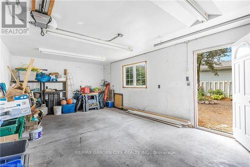 17 Parkdale Drive, Thorold, ON - Indoor Photo Showing Garage