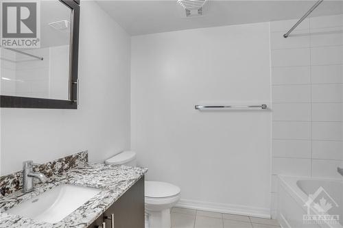 242 Rideau Street Unit#802, Ottawa, ON - Indoor Photo Showing Bathroom