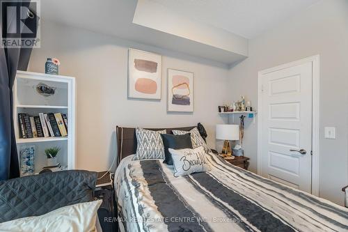 304 - 215 Queen Street E, Brampton, ON - Indoor Photo Showing Bedroom