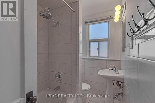 2 - 449 Manor Road E, Toronto, ON - Indoor Photo Showing Bathroom